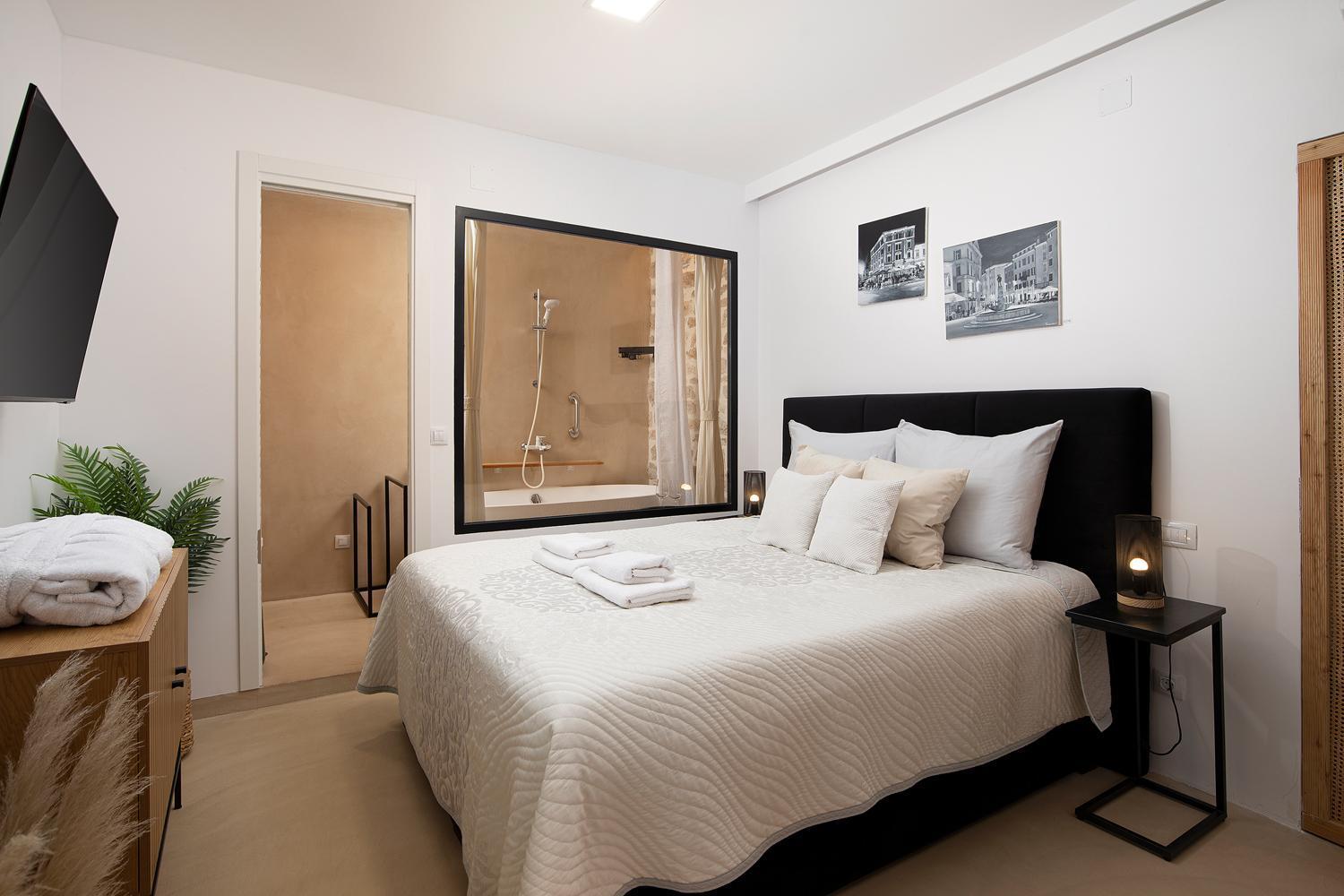 Deluxe Studio In City Center With Free Private Parking Rovinj Luaran gambar